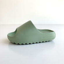 Load image into Gallery viewer, Sohlzy slides