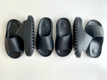 Load image into Gallery viewer, Mama Sohlzy- Midnight