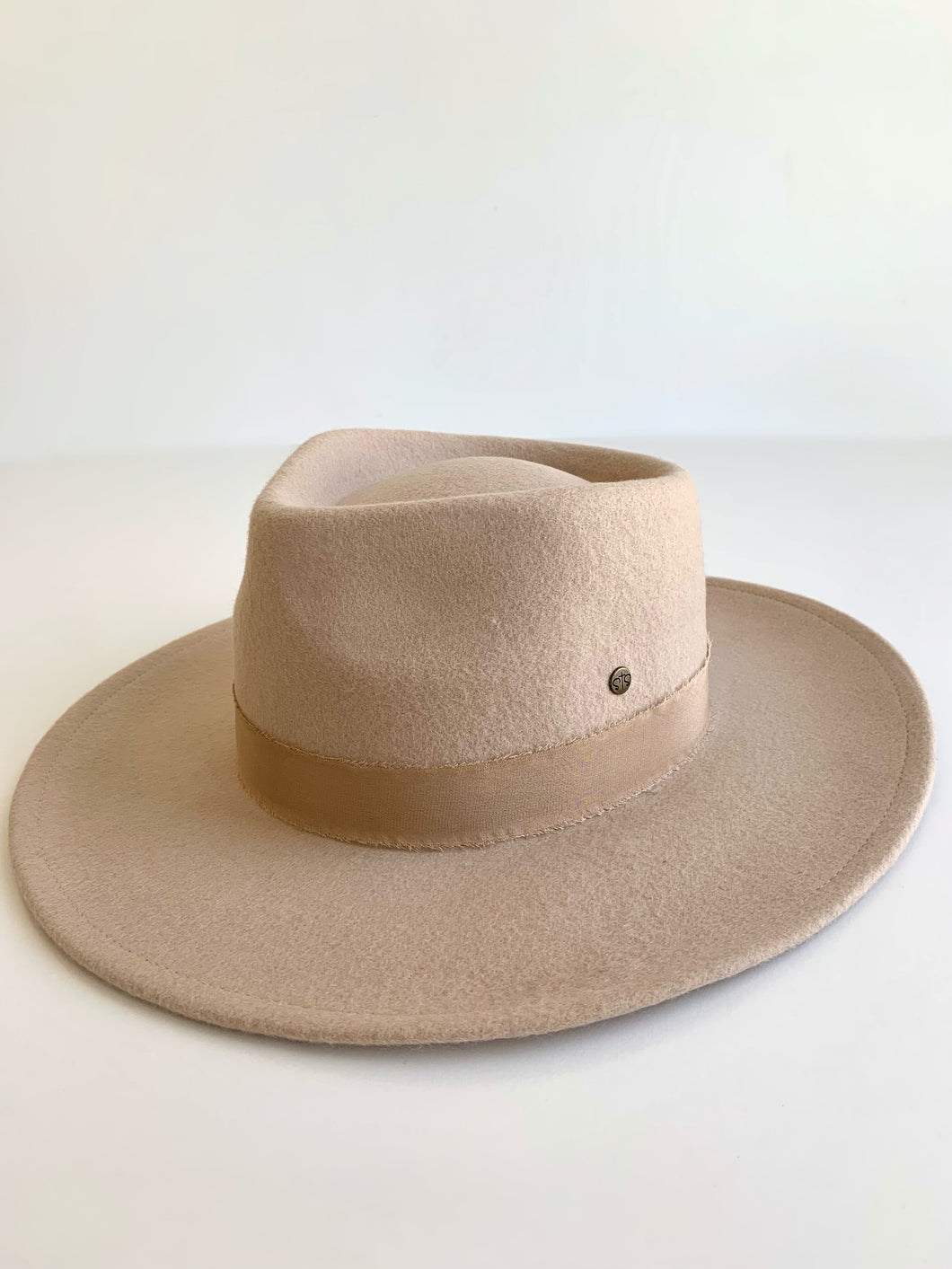 Oat Teardrop Fedora (adults)