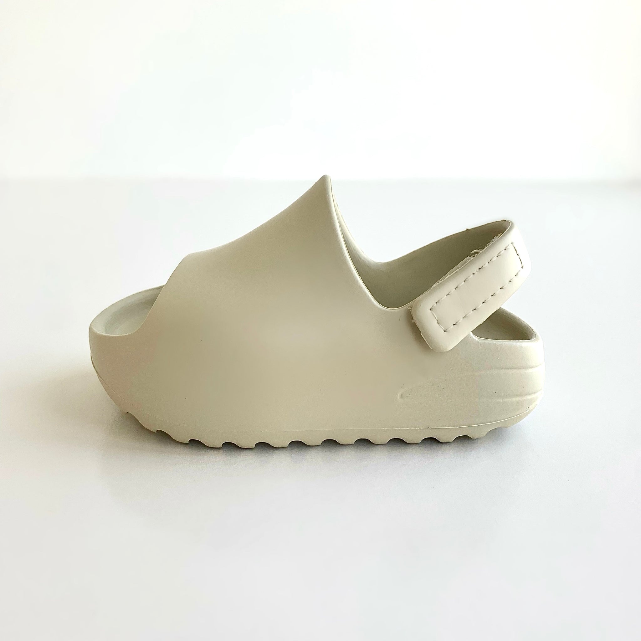 Infant Yeezy Slides good