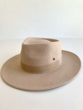 Load image into Gallery viewer, Oat Teardrop Fedora (kids)
